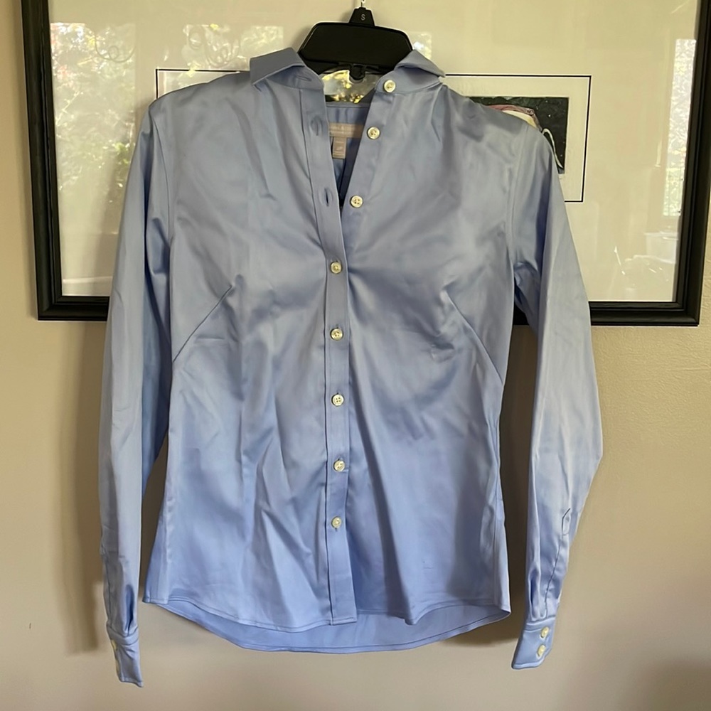 High-quality NWT Banana Republic blouse. 2 petite